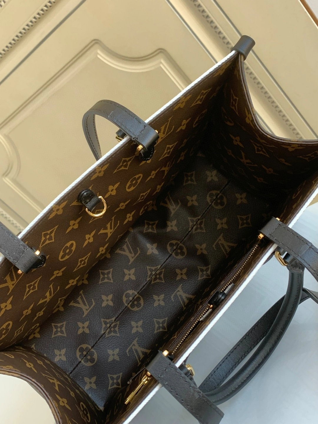 MOMO- M59264 Calfskin item : A-B330L1756
