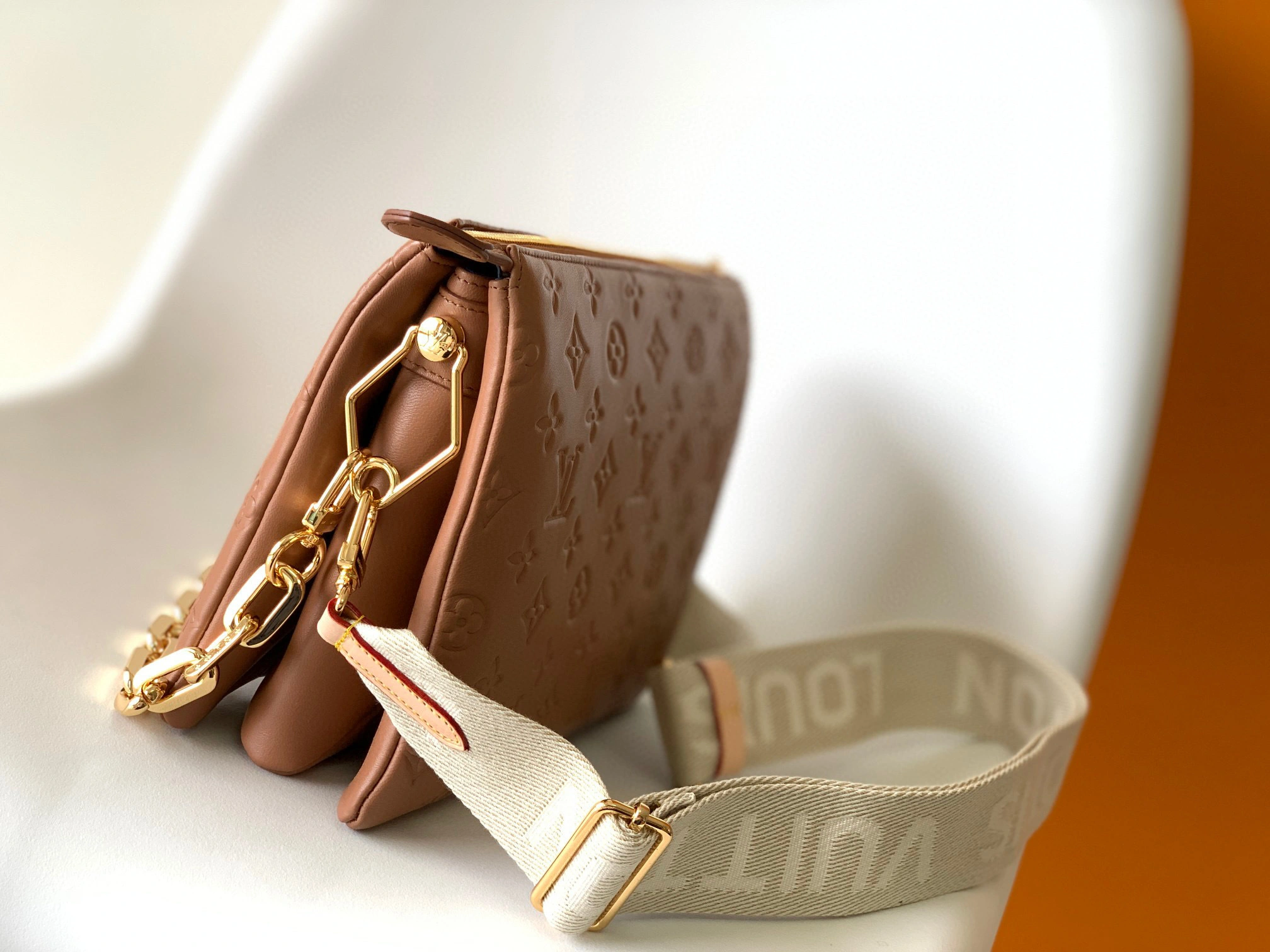 MOMO- M59277 item：B-B330E2624C