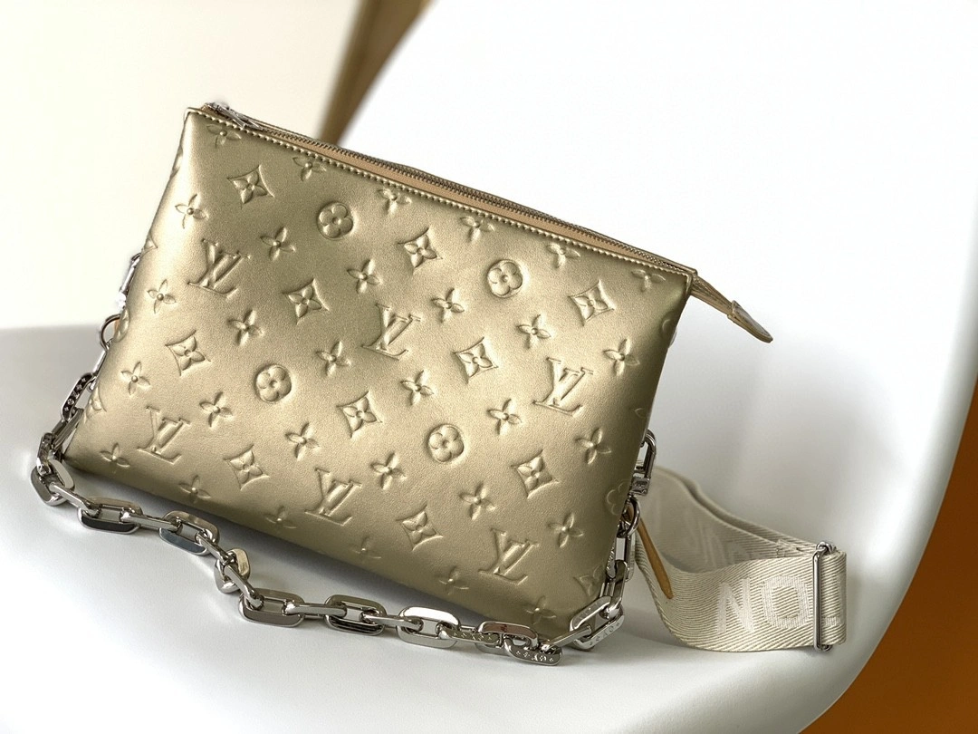 MOMO- M59278 sheephide item : A-B330L1905