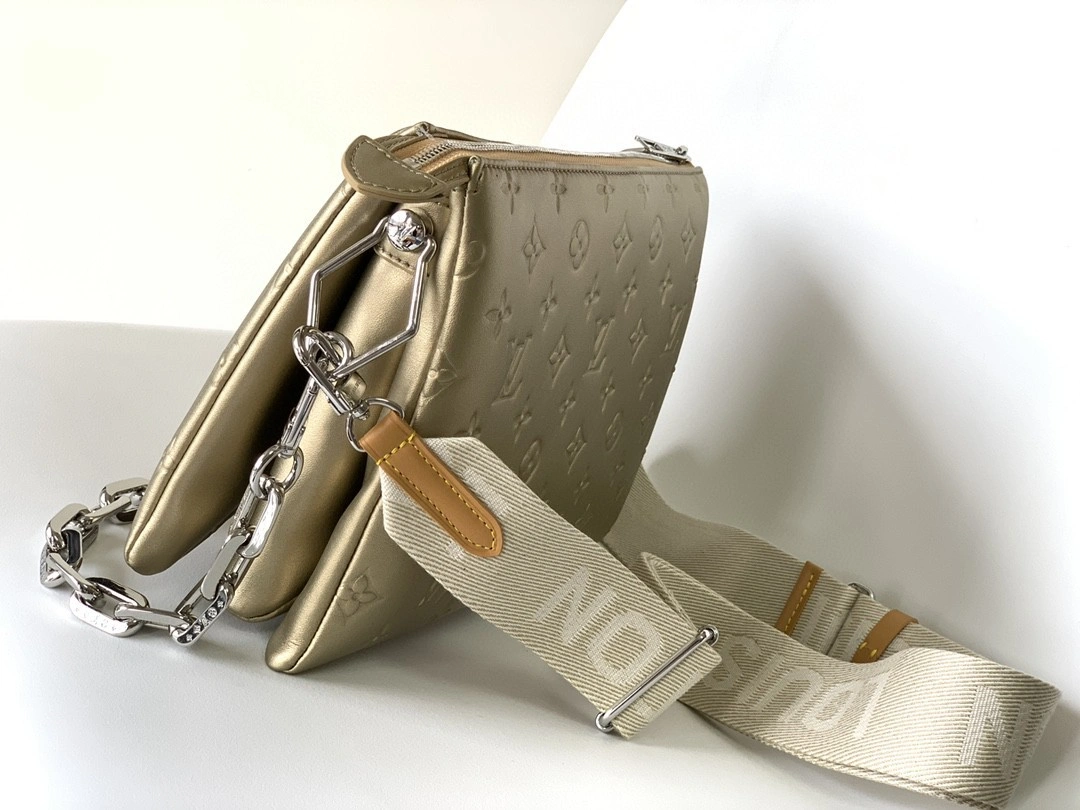 MOMO- M59278 sheephide item : A-B330L1905