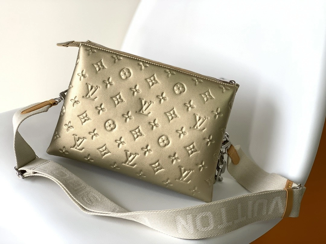 MOMO- M59278 sheephide item : A-B330L1905