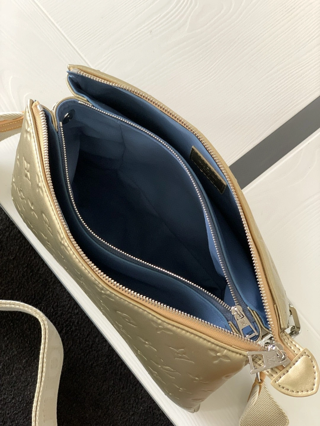 MOMO- M59278 sheephide item : A-B330L1905