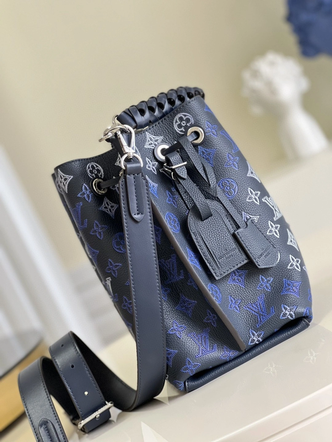 MOMO- M59554 cowhide item : A-B330L2216