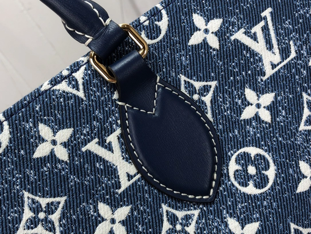 MOMO- M59608 Onthego item : B-B063D1014