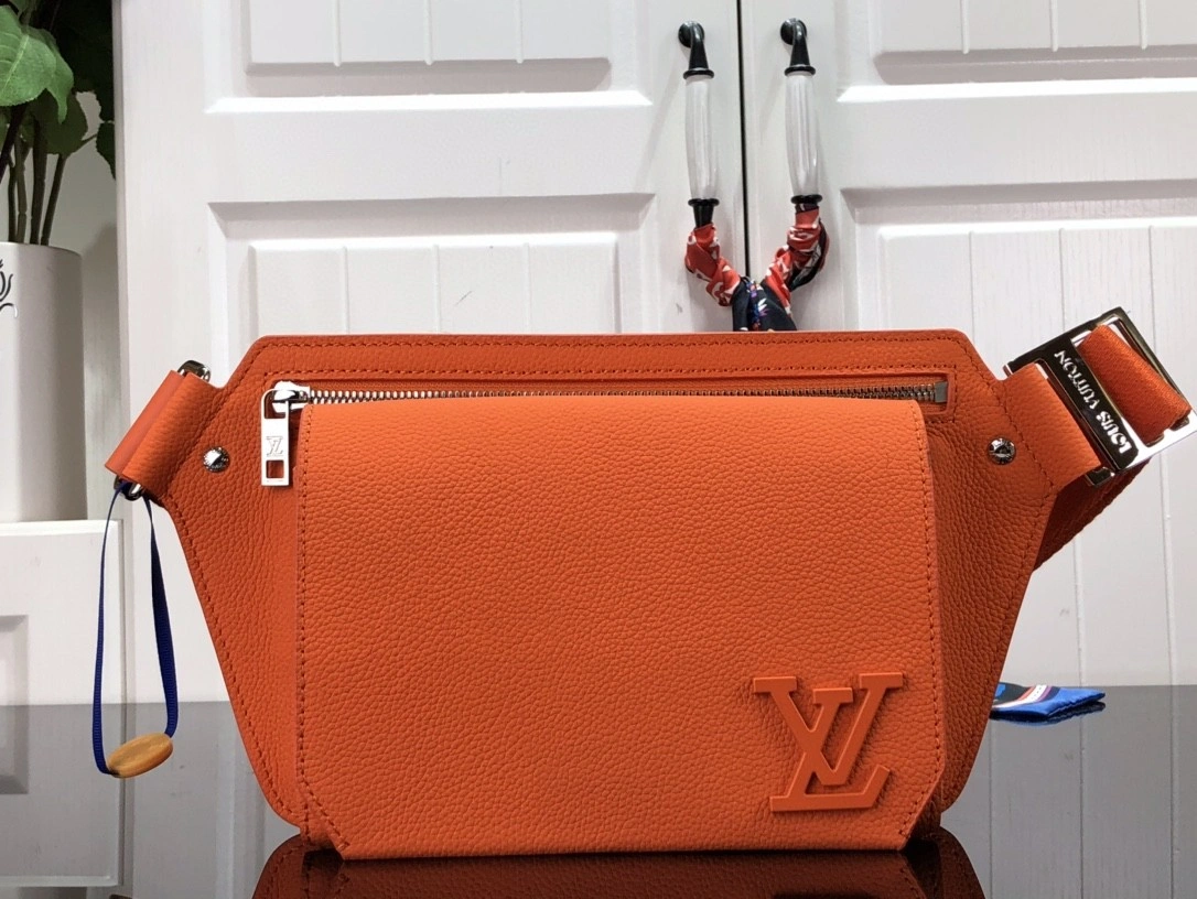 MOMO- M59625 Calfskin Aerogram item : B-B063D1008