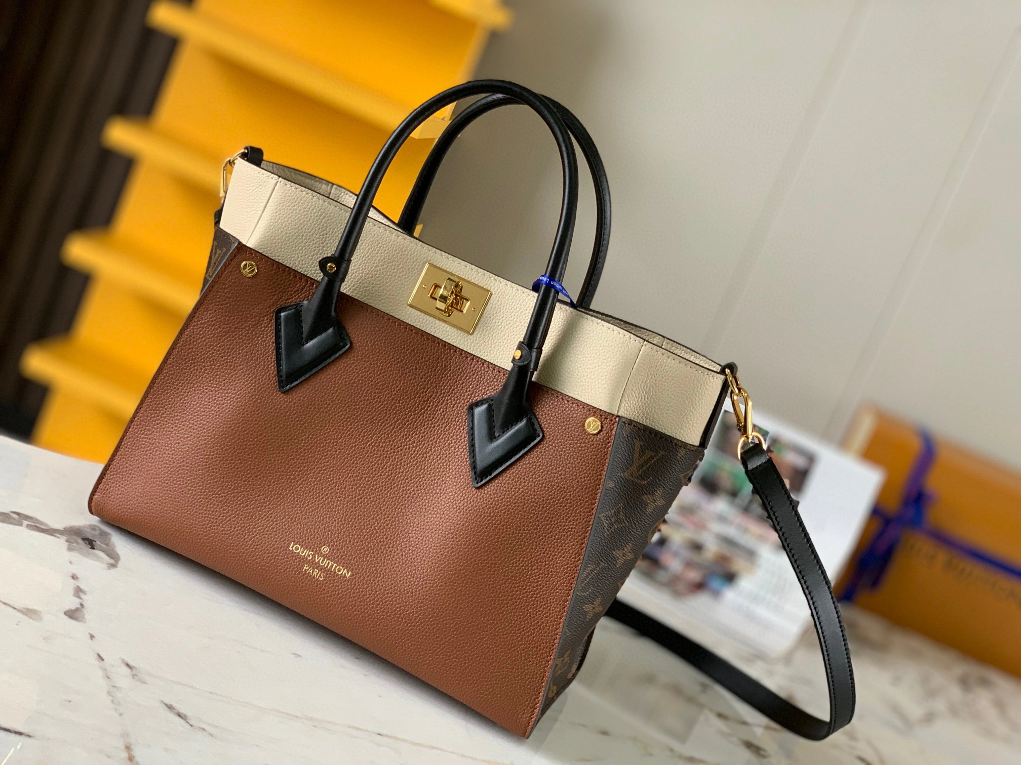 &MOMO- M59645 item：B-B000E2601C