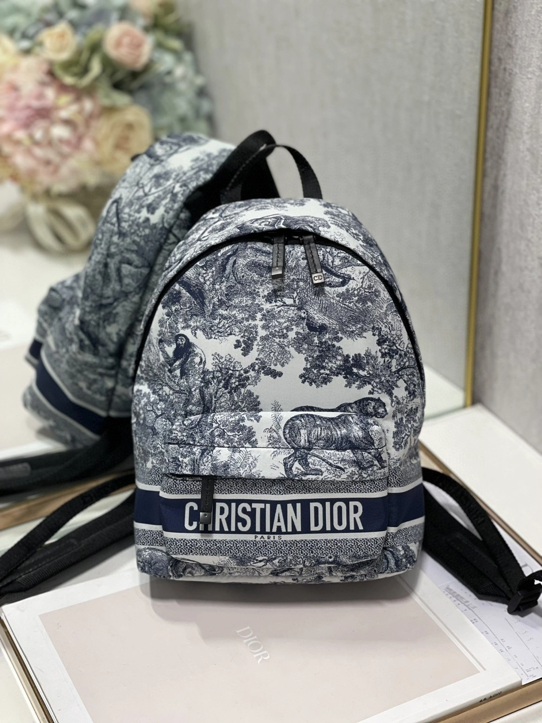 MOMO- M6108SNTJ Travel Backpack item : B-B00M1324