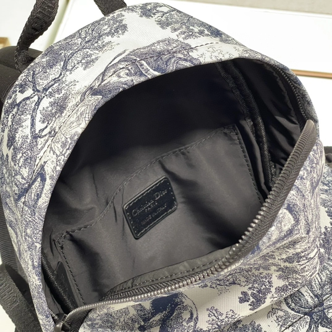 MOMO- M6108SNTJ Travel Backpack item : B-B00M1324