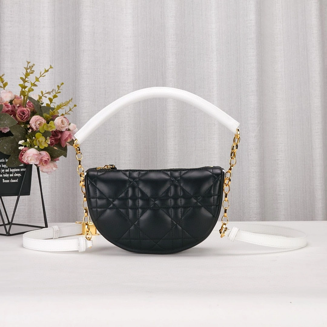 MOMO- M7200ONOA Vib sheephide item : B-B00M1342