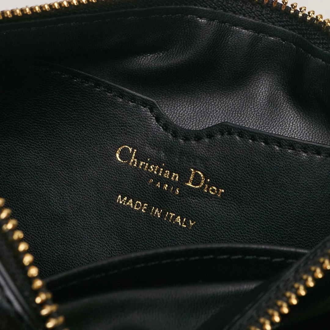 MOMO- M7200ONOA Vib sheephide item : B-B00M1342