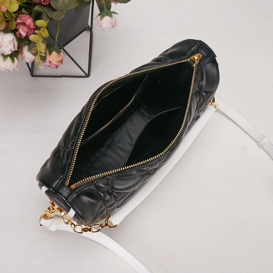 MOMO- M7200ONOA Vib sheephide item : B-B00M1342