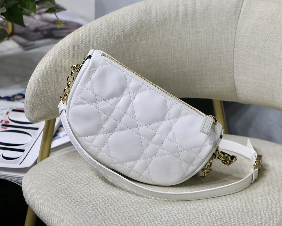 MOMO- M7200ONOG Vibe sheephide item : B-B00M1330
