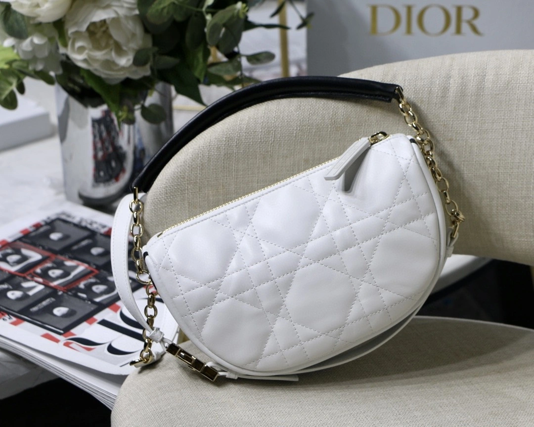 MOMO- M7200ONOG Vibe sheephide item : B-B00M1330
