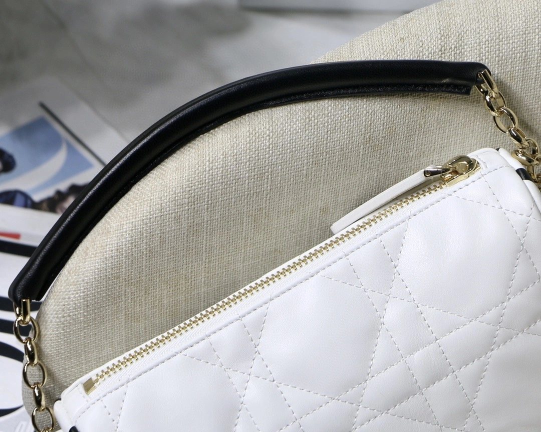 MOMO- M7200ONOG Vibe sheephide item : B-B00M1330