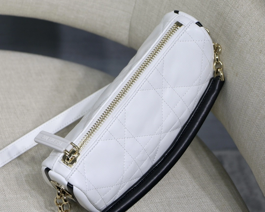 MOMO- M7200ONOG Vibe sheephide item : B-B00M1330