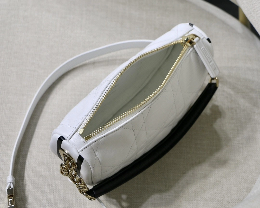MOMO- M7200ONOG Vibe sheephide item : B-B00M1330