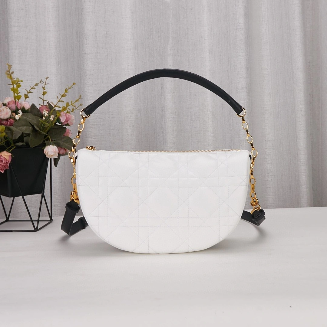 MOMO- M7201ONOA Vibe sheephide item : B-B00M1341