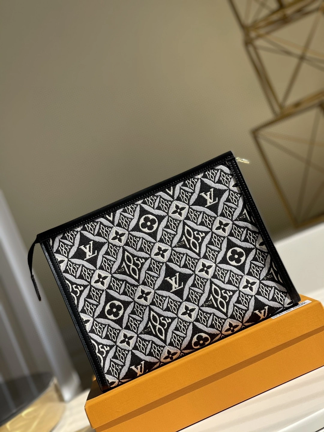 MOMO- M80074 item : A-B00L3022