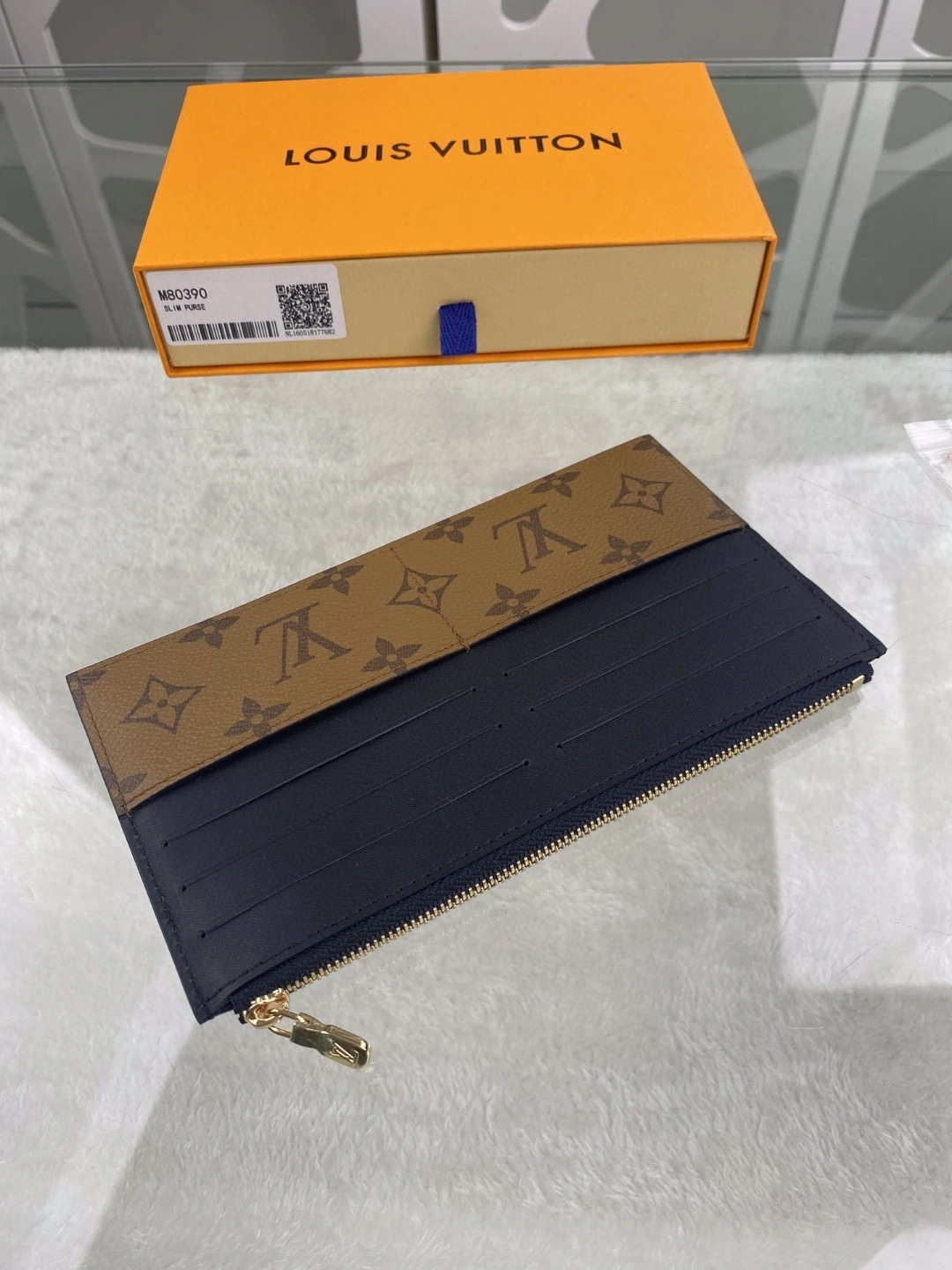 MOMO- M80390 cowhide item : A-B040L2508