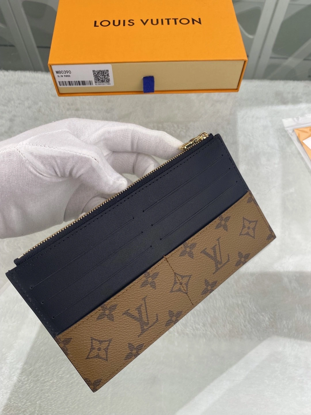 MOMO- M80390 cowhide item : A-B040L2508