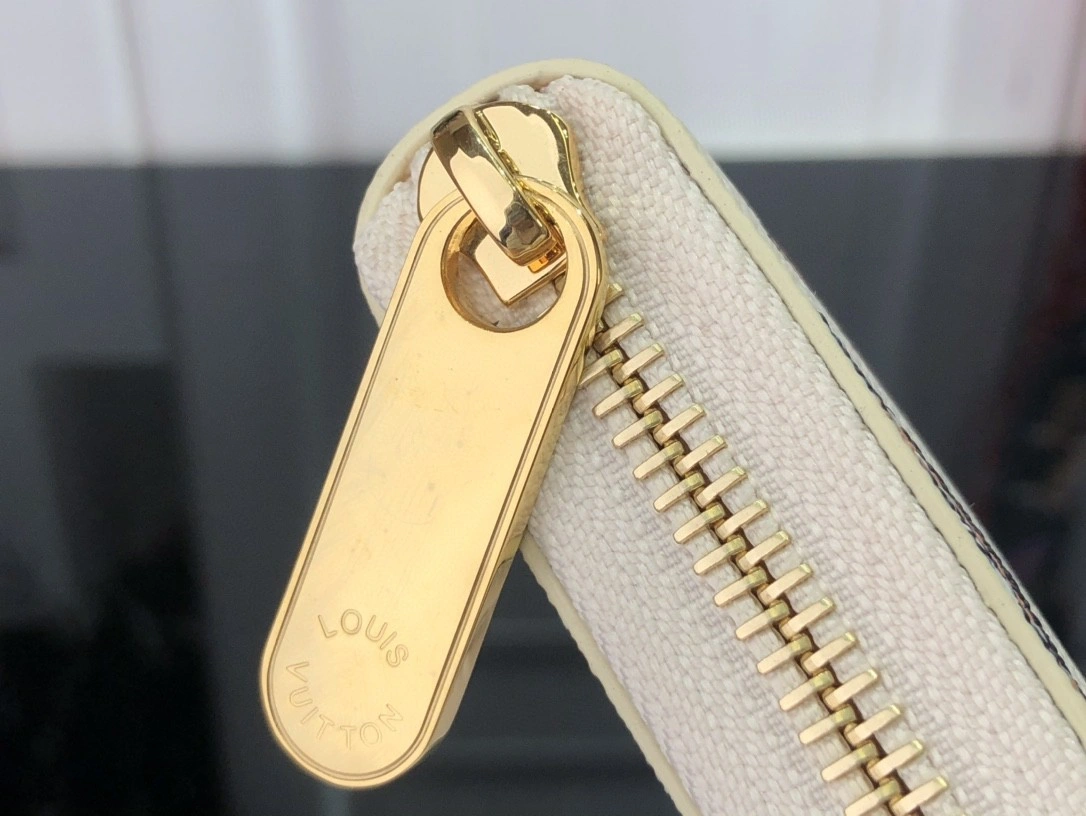 MOMO- M80677 item : A-B174L1907