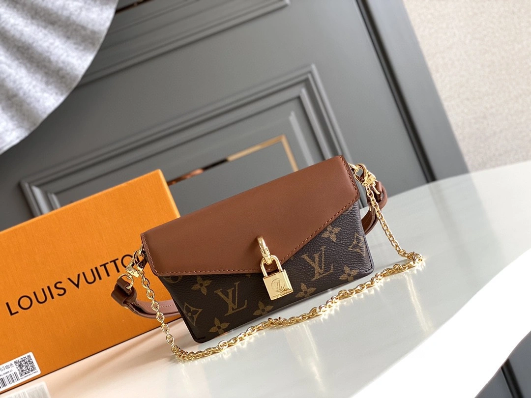 MOMO- M80763 cowhide item : A-B00L2902