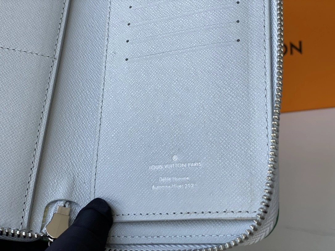 MOMO- M80801 item : A-B00L1706