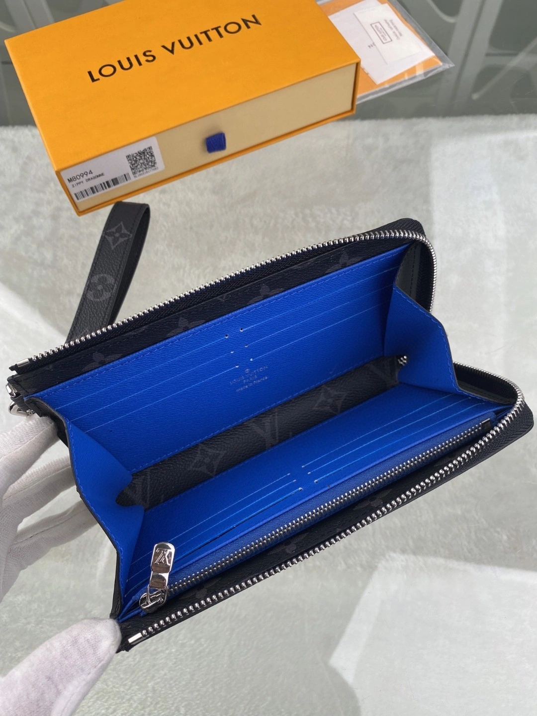 MOMO- M80994 item : A-B040L2521