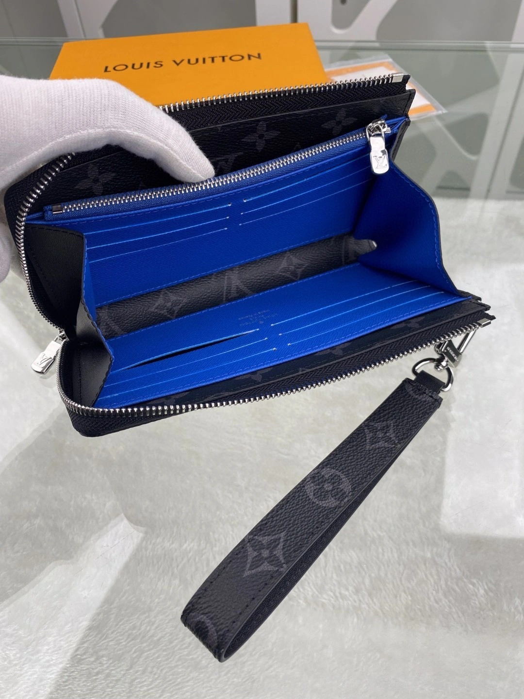 MOMO- M80994 item : A-B040L2521