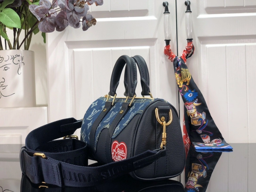 MOMO- M81011 Monogram item : B-B063D1013