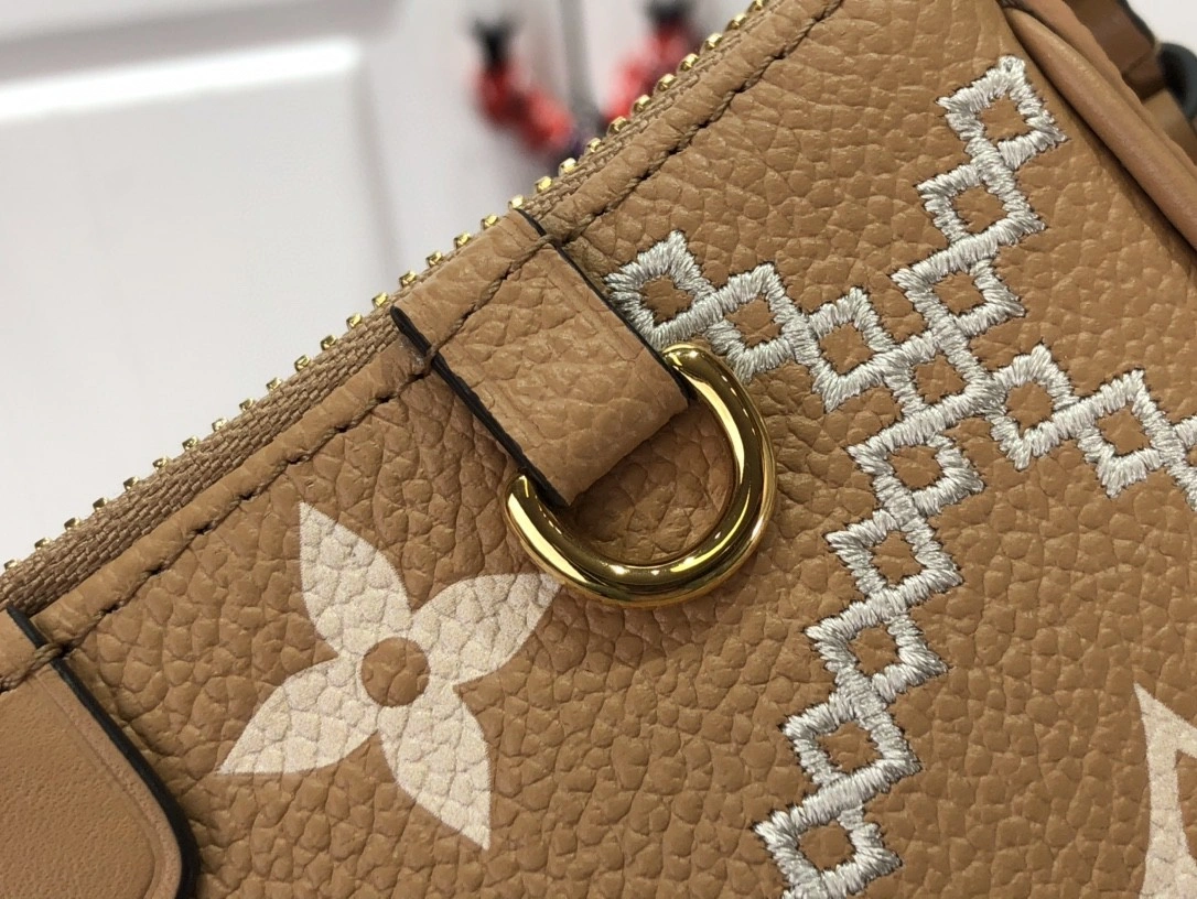MOMO- M81137 cowhide Easy Pouch On Strap item : B-B063D1829