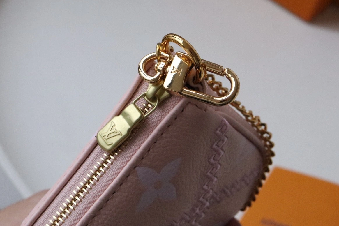 MOMO- M81140 cowhide Accessoires item : B-B063D1015