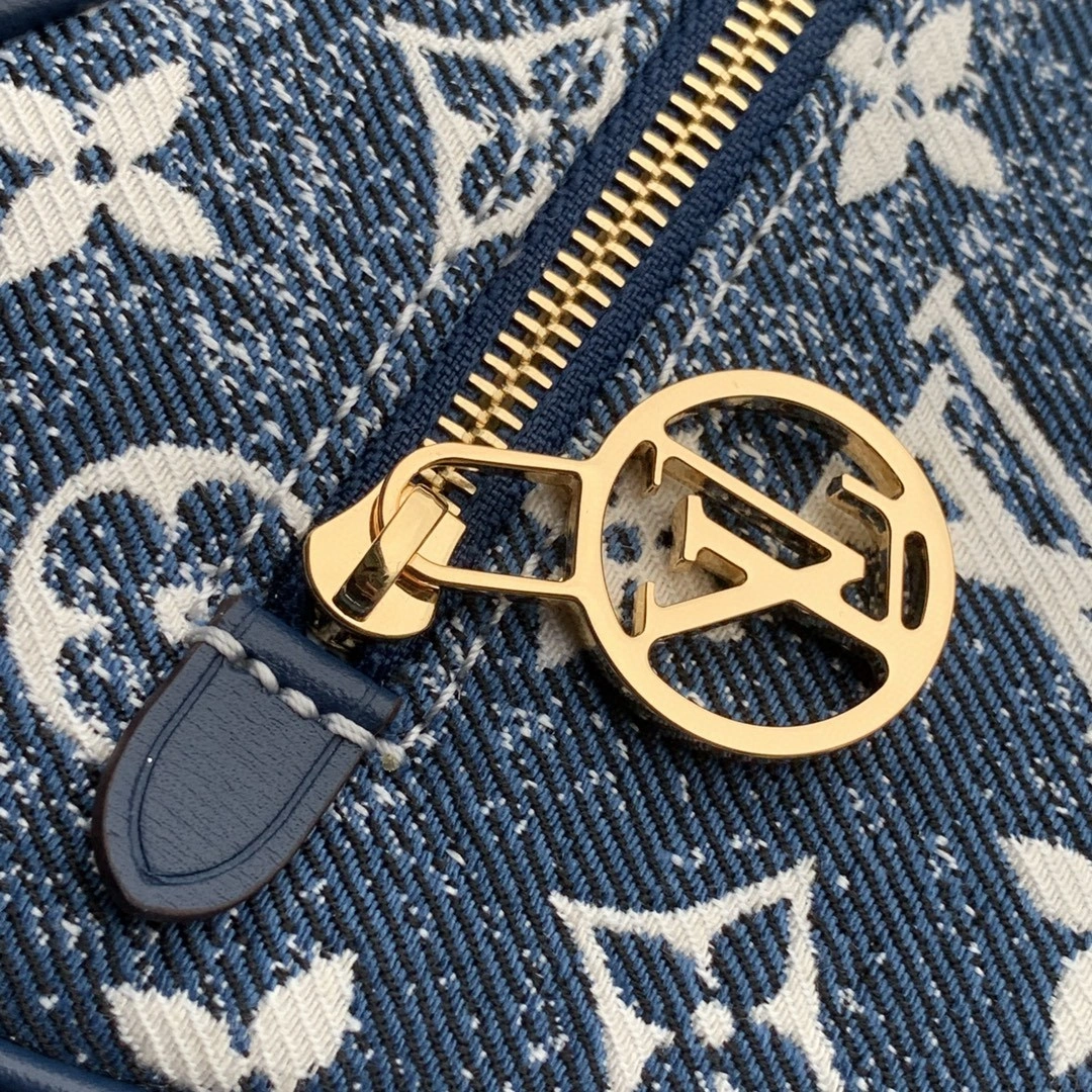 MOMO- M81166 Loop item : B-B070C0906
