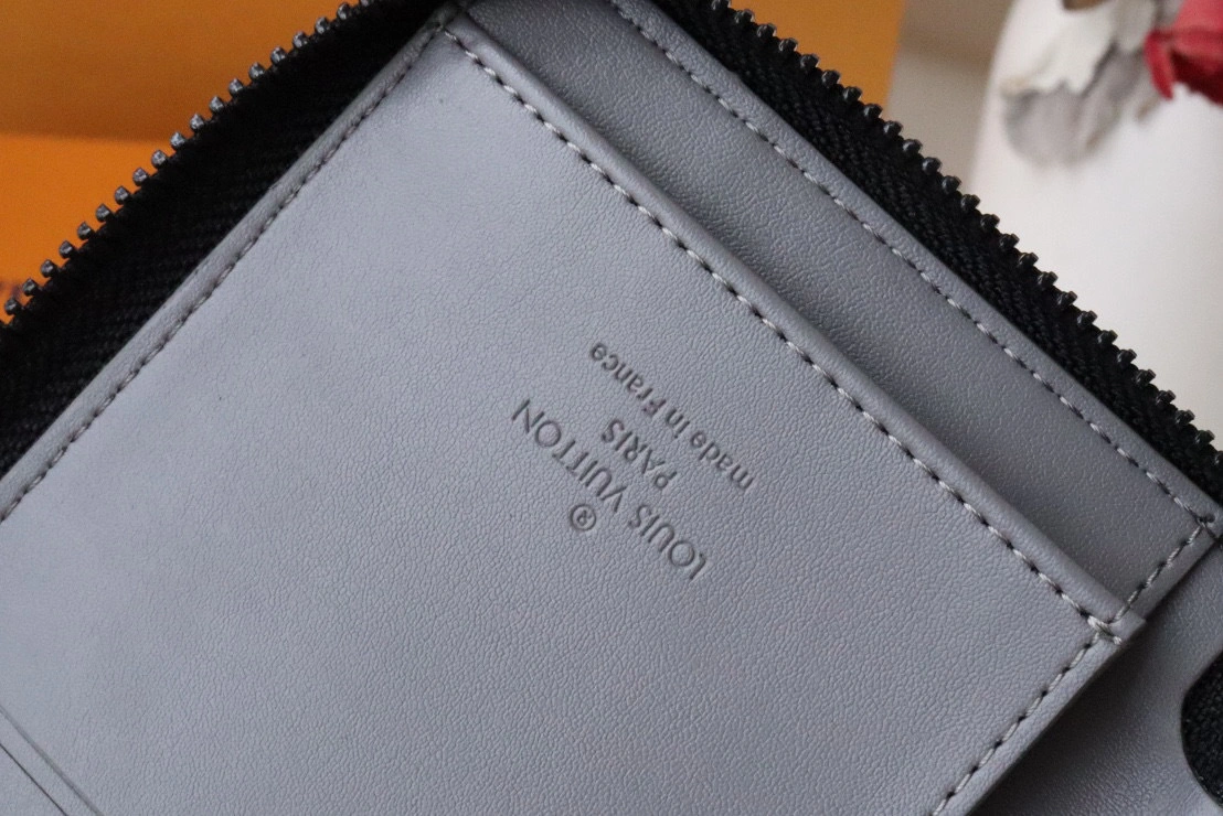 MOMO- M81384 Zippy Monogram Shadow item：B-B106E2637C
