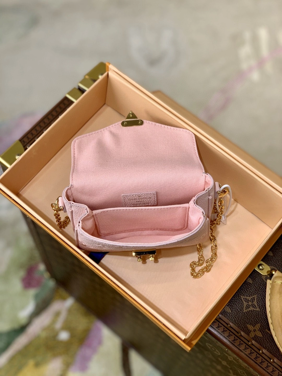 MOMO- M81389 item : B-B202D2919W