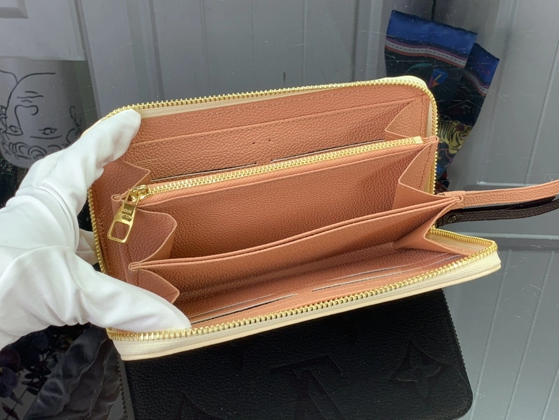 MOMO- M81914 item:D-B174A1507