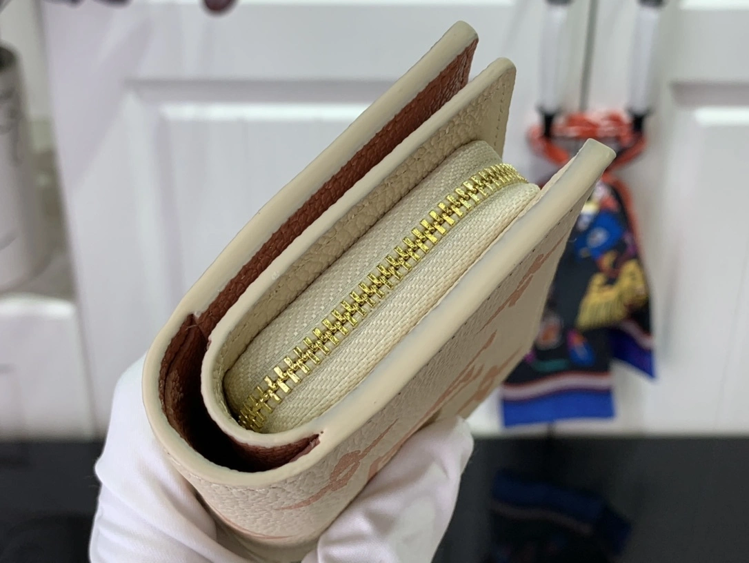 MOMO- M81927 item:D-B174A1524