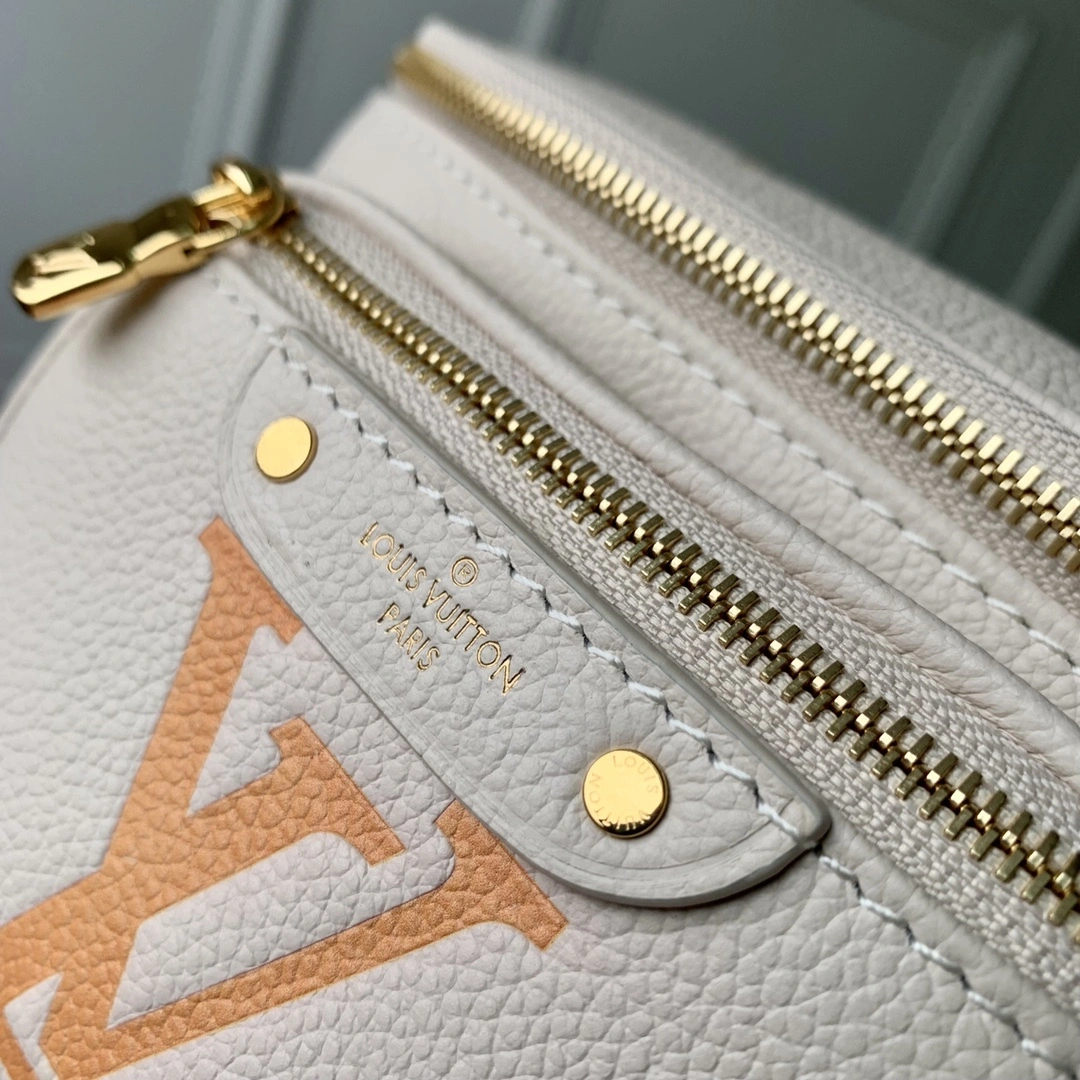 MOMO- M82208 item：C-B063F0979R
