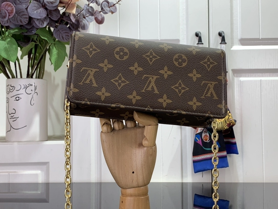 &MOMO- M82509 item:D-B174A1535