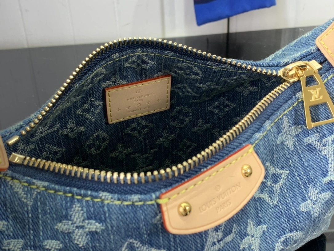 MOMO- M82949 item:D-B174A1543