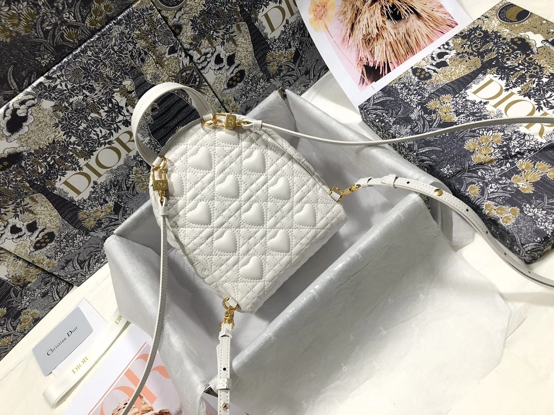 MOMO- M9222UNGH Backpack sheephide item : B-B328M1424