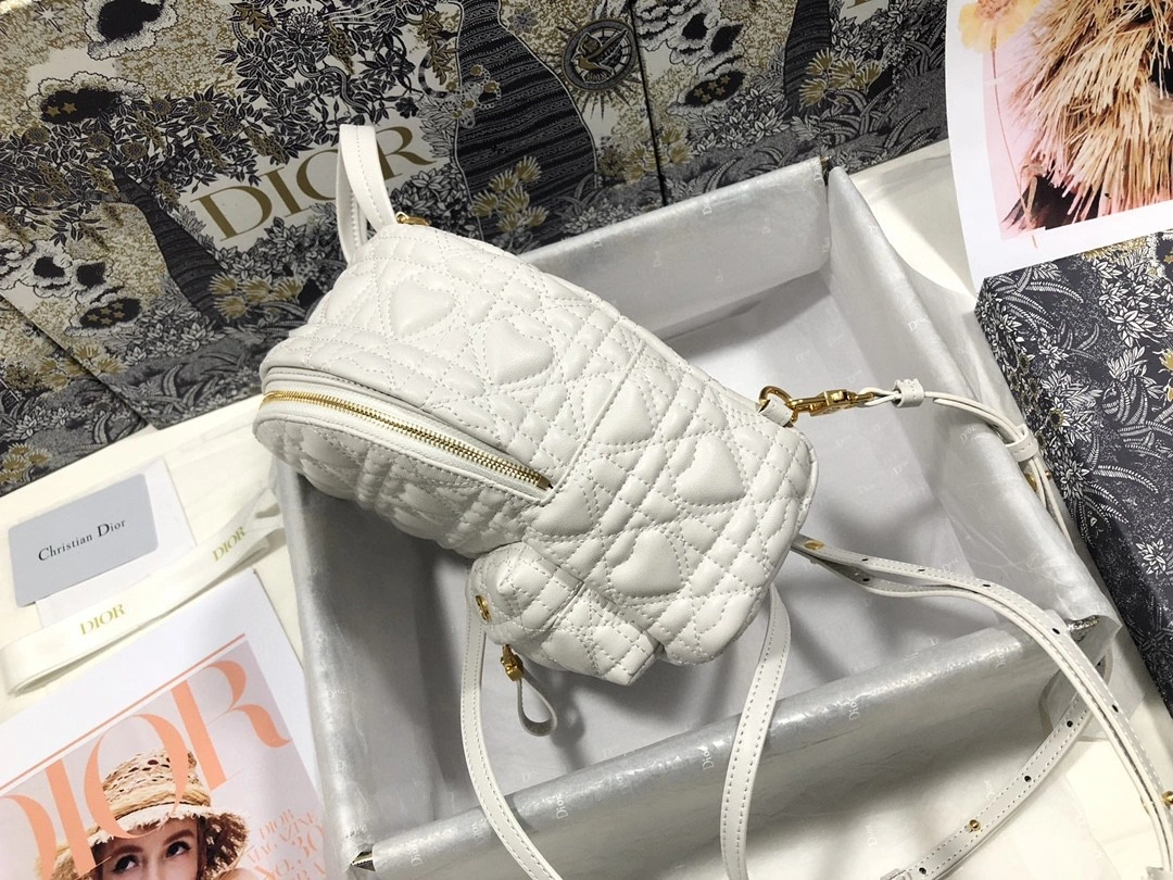 MOMO- M9222UNGH Backpack sheephide item : B-B328M1424