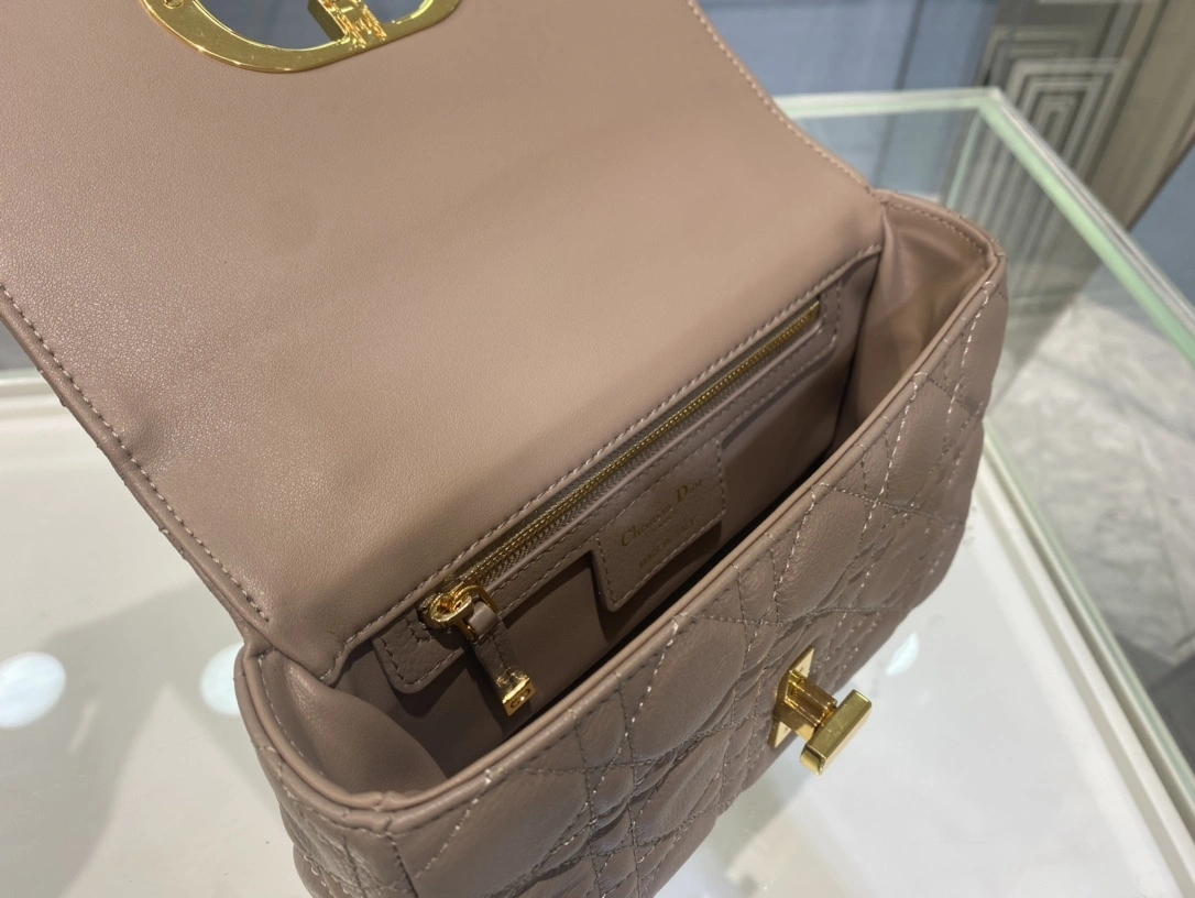 MOMO- M9241UWHC-M45M item：C-B063H1735R