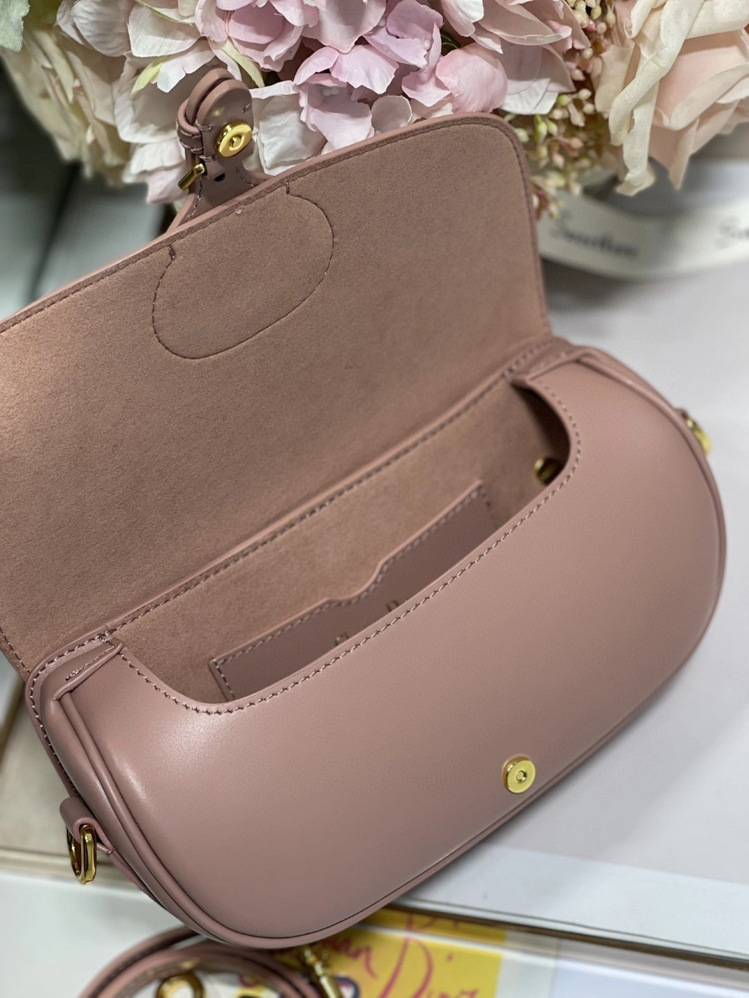MOMO- M9327UMOL BOBBY Calfskin item : B-B00M1101