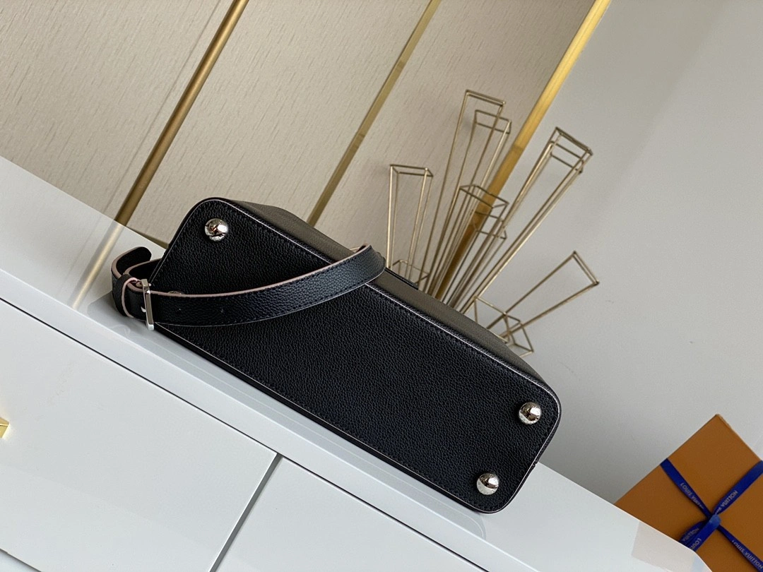 MOMO- M94716 cowhide item : A-B00L2010