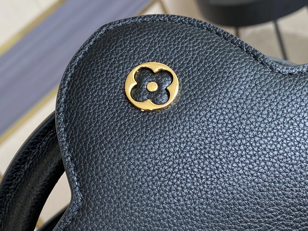 MOMO- M94755 cowhide item : A-B00L2007