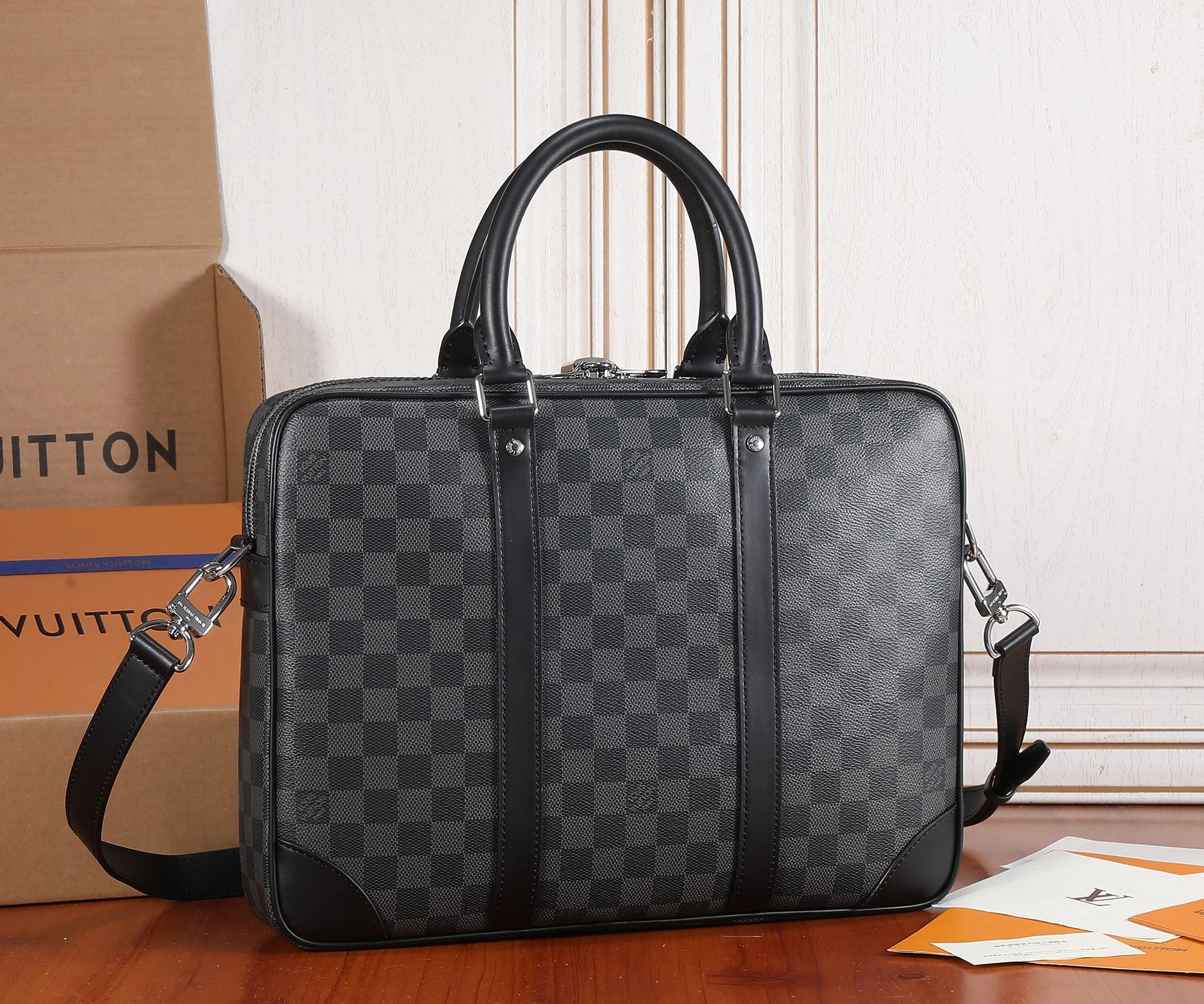 MOMO- N40445 item：C-B000I2508V