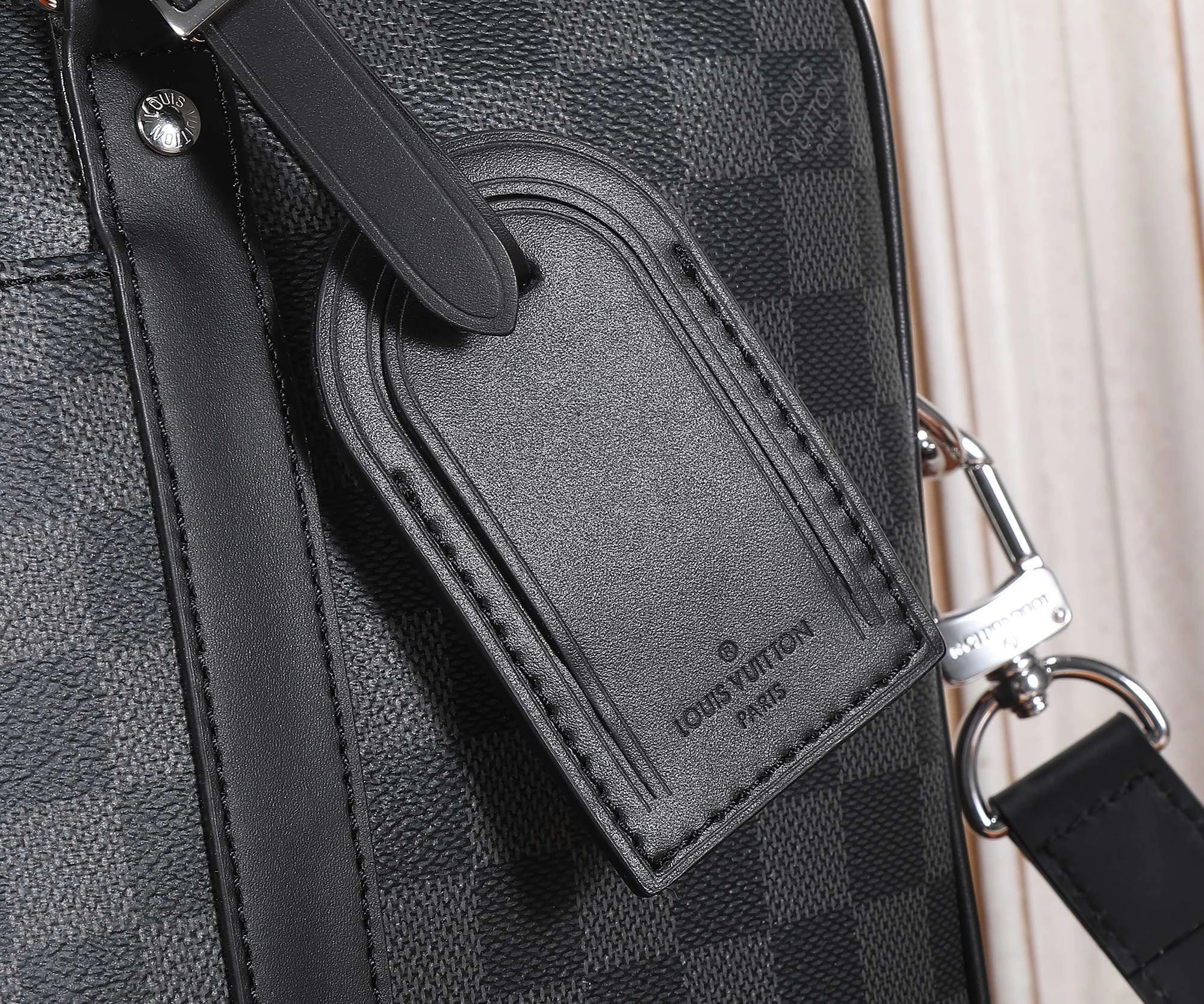 MOMO- N40445 item：C-B000I2508V