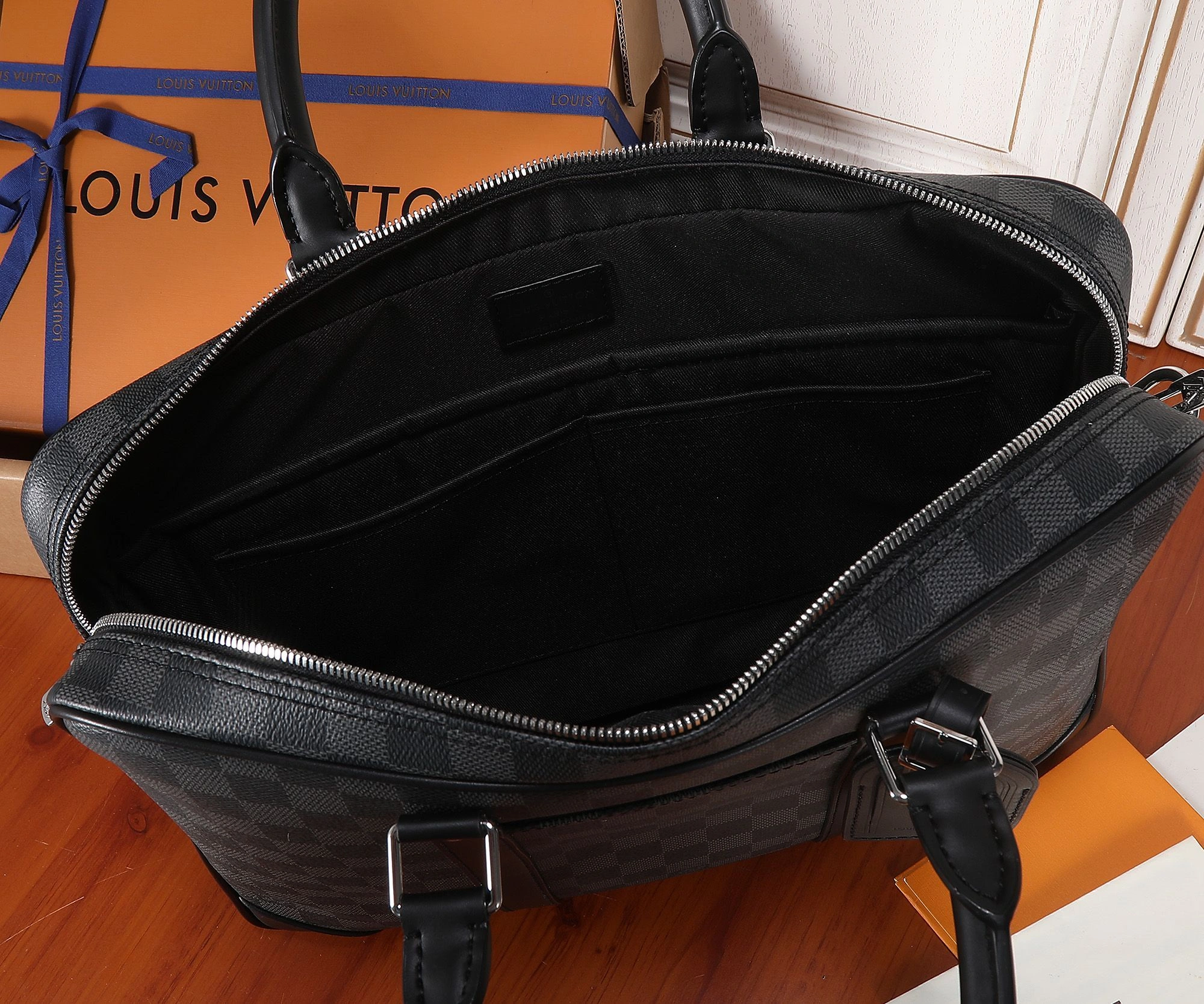 MOMO- N40445 item：C-B000I2508V