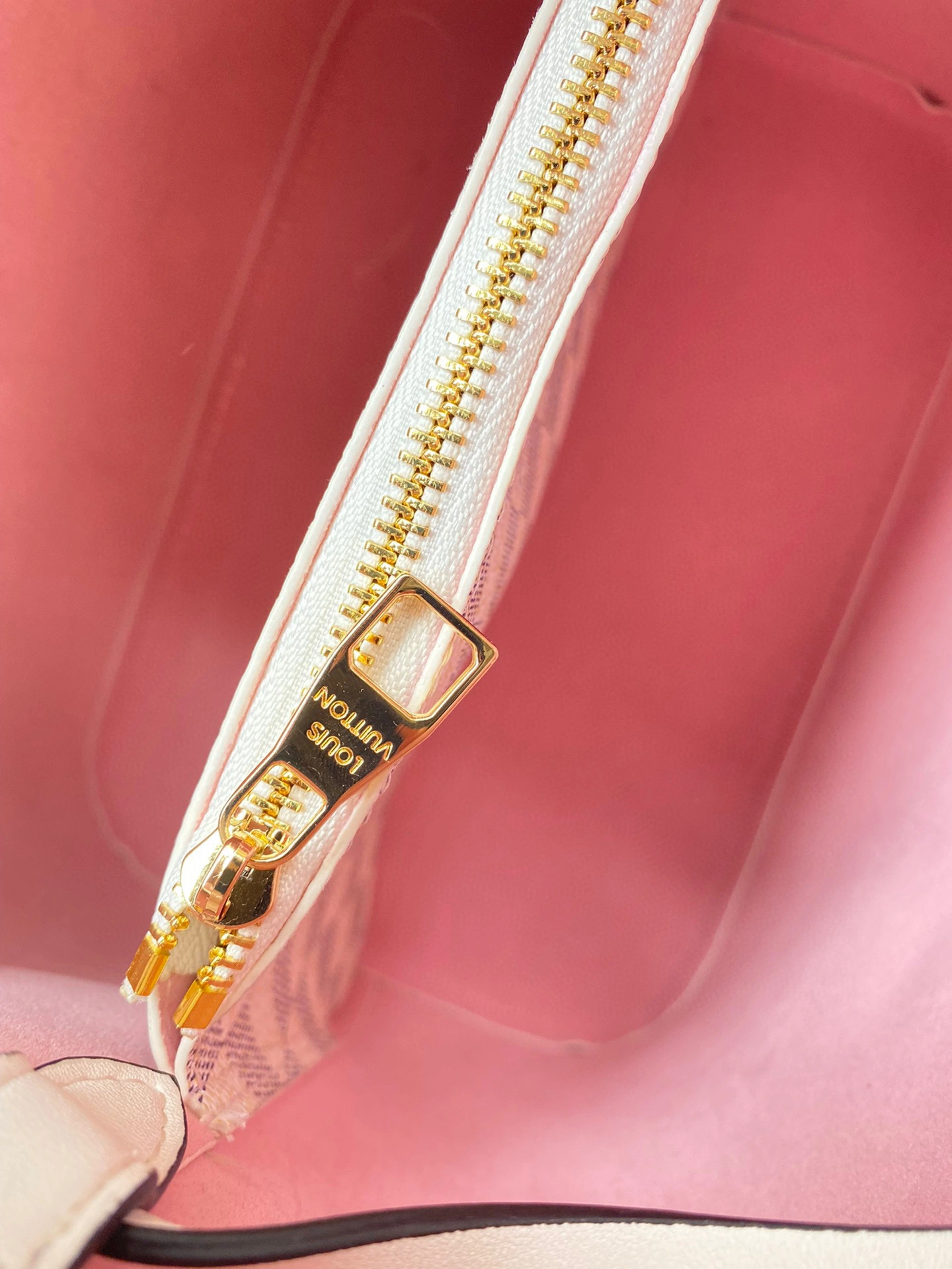 MOMO- N45292 item：B-B000E2607C